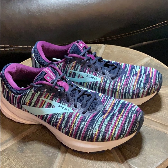 brooks launch 6 women's size 9